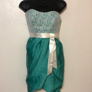 Andrew Adela short cocktail/homecoming dress size 2